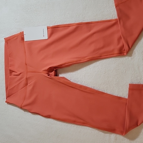 LULULEMON WUNDER UNDER HR TIGHT 25" SIZE 10 - Picture 4 of 12